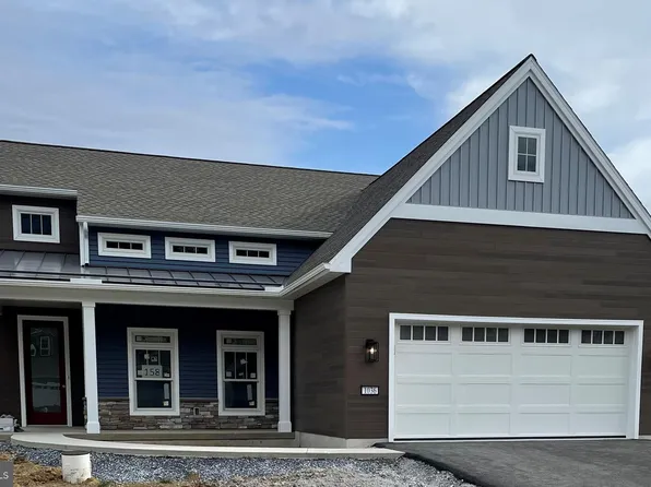 1036 Stanford Dr #158, Lebanon, PA 17042