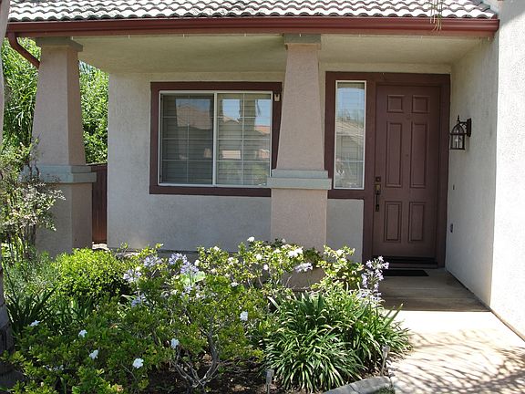 Front porch/entry