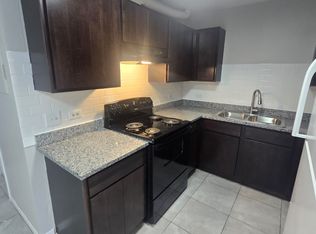 441 Perrie Dr #102, Elk Grove Village, IL 60007