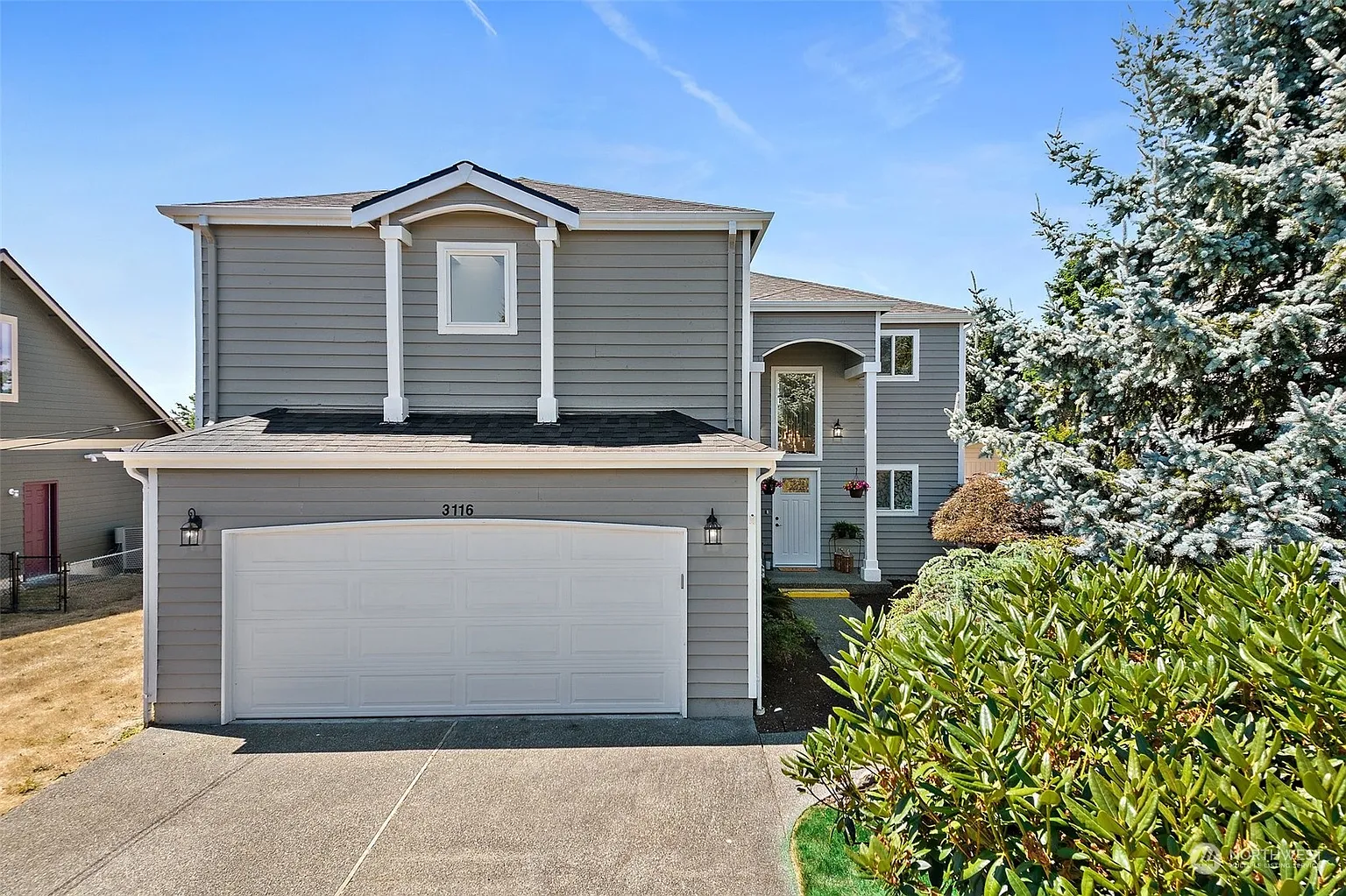 3116 44th Avenue NE photo 1