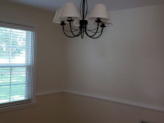 5th image of 6707 Wessex Ln