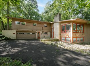 2146 Treehaven Dr, Kalamazoo, MI 49008
