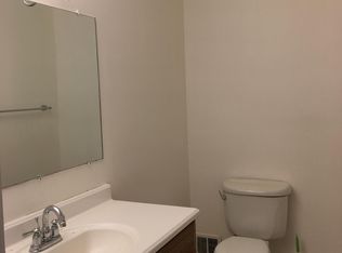 1525 Crowell Rd, Vienna, VA 22182