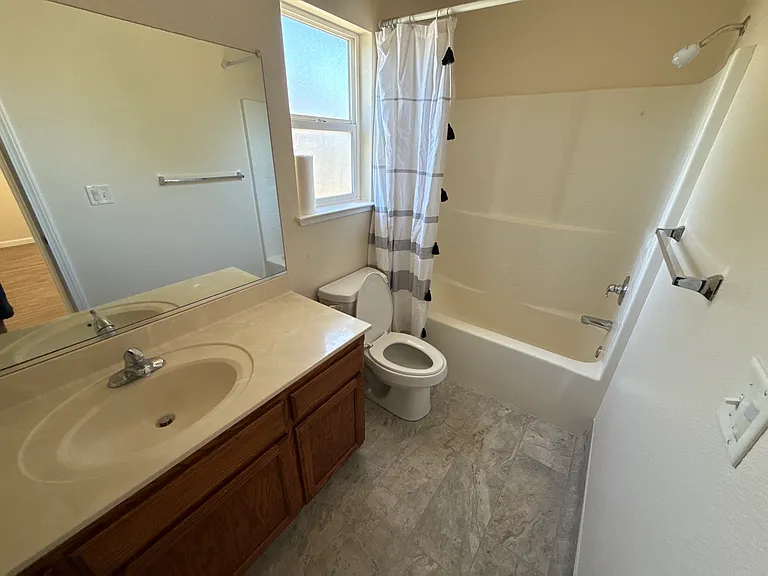 2404 Phoenix Way — Photo 7
