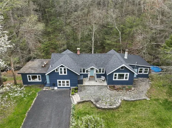 293 Hollow Road, Glen Spey, NY 12770