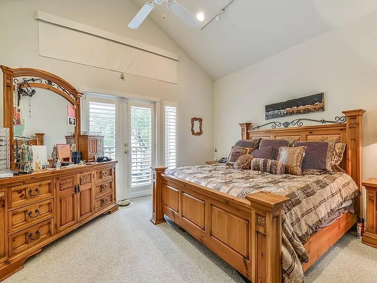 6409 Prague St — Photo 3