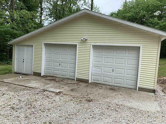 3rd image of 1235 N County Road 950 E