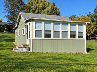 109 Capital Hill Dr, Shoreham, VT 05770
