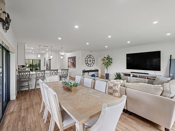 4th image of 13400 Polo Rd #203