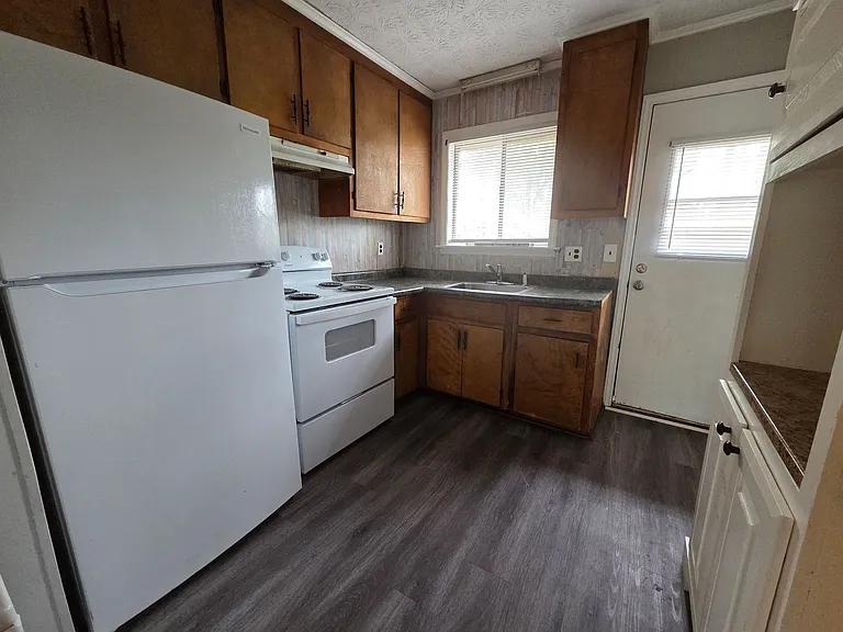 82 Cedar Dr #A — Photo 4