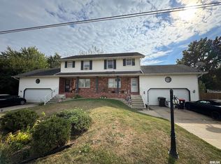 5704/5708 W Legion Hall Rd, Dunlap, IL 61525