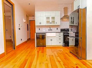 242 Grand St #2B, Brooklyn, NY 11211