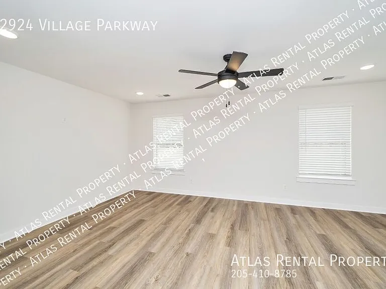 22924 Village Pkwy — Photo 14