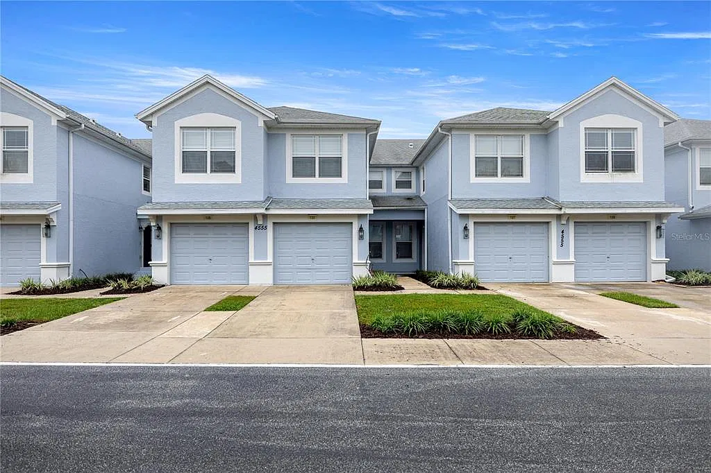 2 bed, 2.0 bath, 1429 sqft, $1,650 — Photo 1