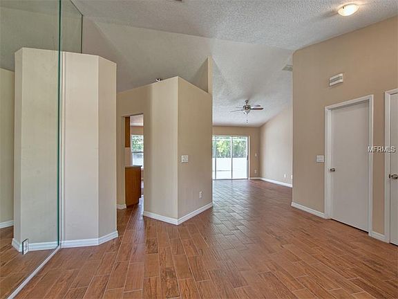 5th image of 2102 Richfield Cove Dr