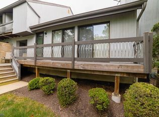 24 Ironwood Ct, Monmouth Junction, NJ 08852