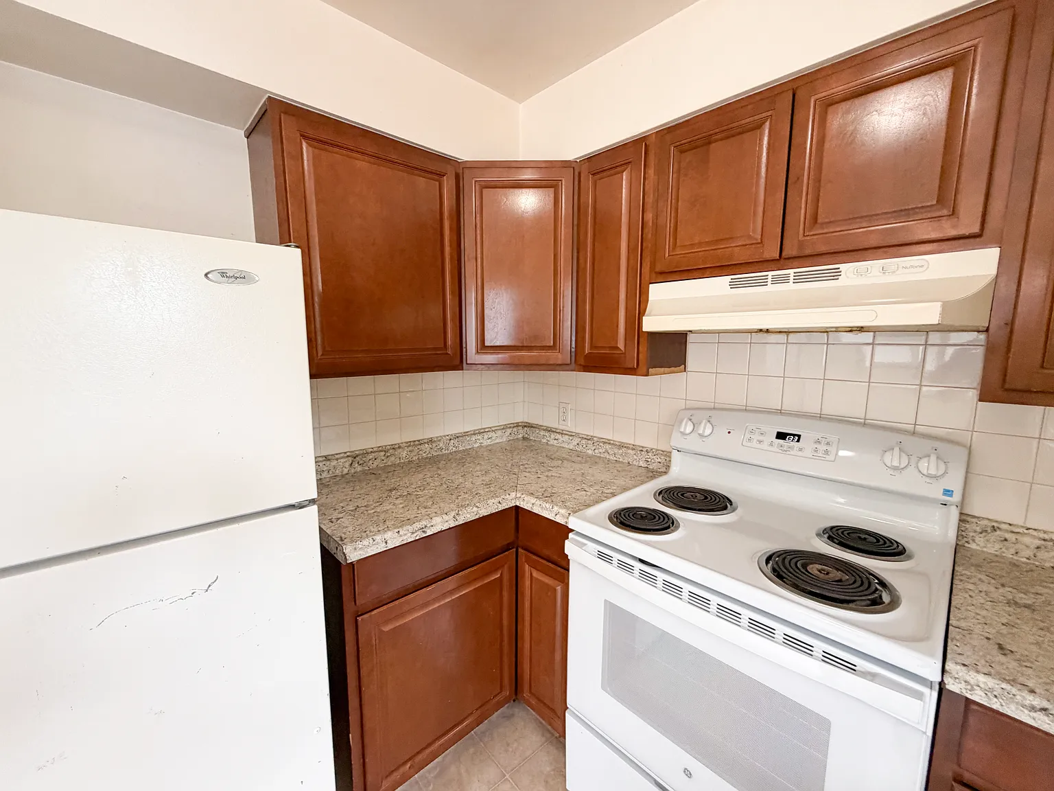 706-708 Darby Court - 1 — Photo 4