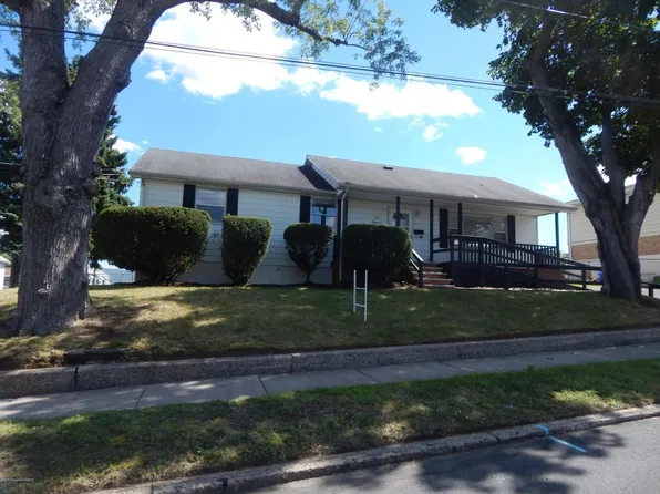 150 Green St, Edwardsville, PA 18704