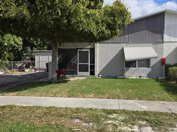 2396 Daphne Drive, West Palm Beach, FL 33415