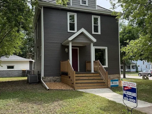 325 1st St NW, Mason City, IA 50401