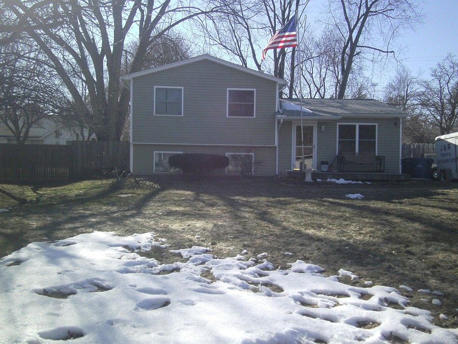 1st image of 4825 Lakeborn Dr