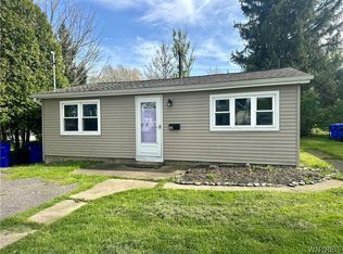 50 Newton St, Angola, NY 14006