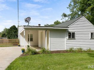 405 Clark St NW, Comstock Park, MI 49321
