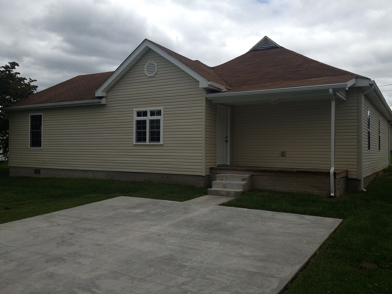 1013 Market St, Worthington, KY 41183 Zillow