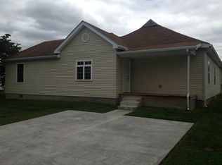 1013 Market St, Worthington, KY 41183