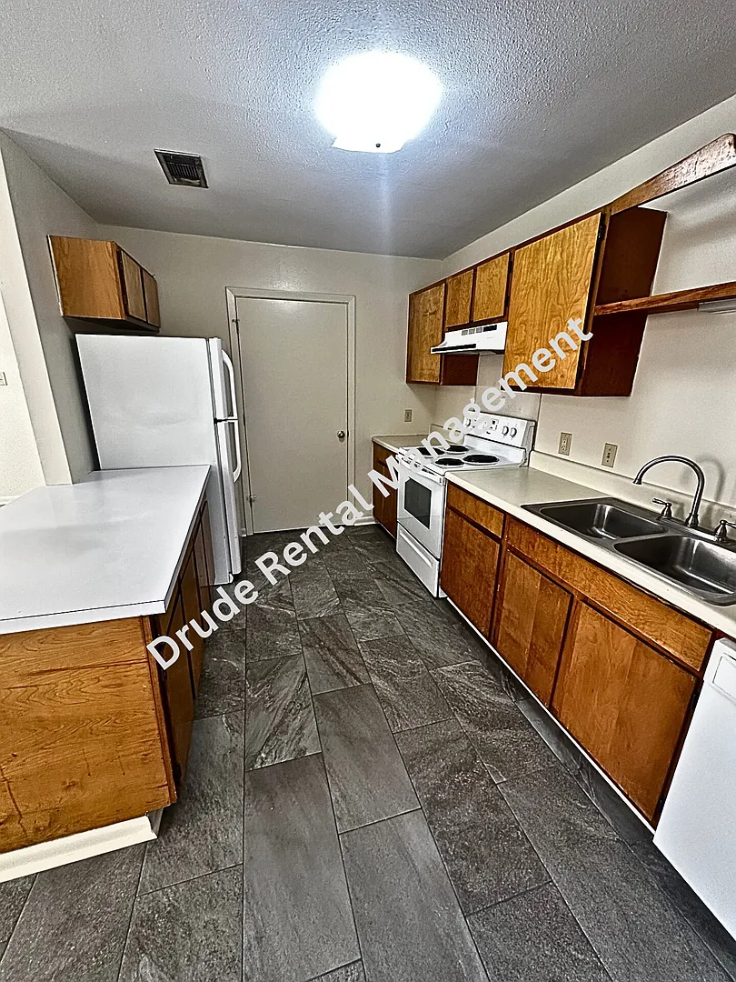 111 Mallard Drive — Photo 4
