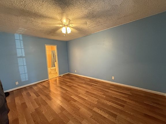 3rd image of 2905 Sheana Way