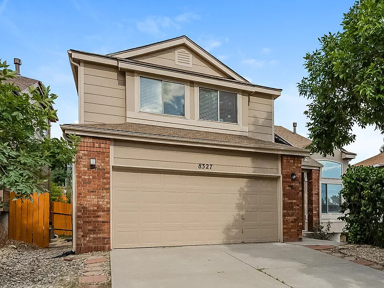 8327 Chancellor Dr — Photo 5
