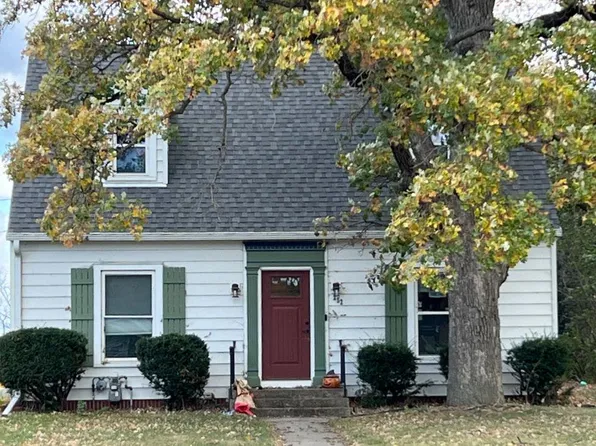 252 N Main St, Lake Crystal, MN 56055
