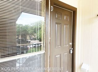 1008 Gunnison St APT D, Sealy, TX 77474