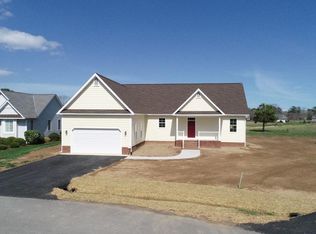 60 Old Field Rd, Irvington, VA 22480