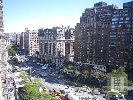 5th image of 200 W 70th St APT 12G