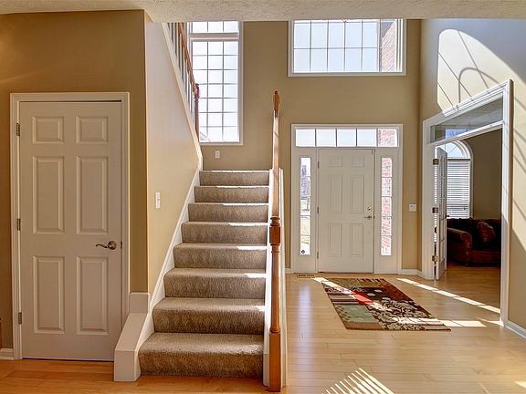 2nd image of 510 Waterford Ct