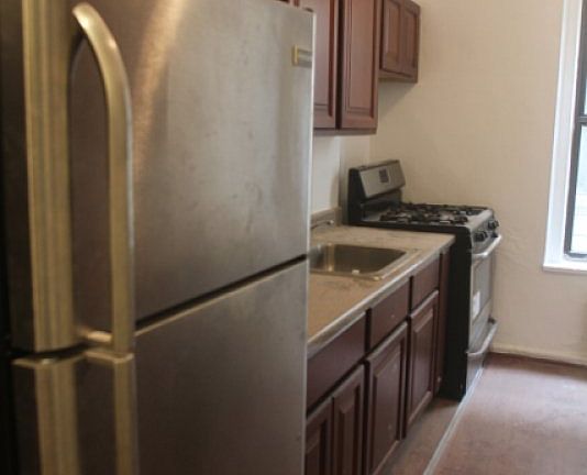 3rd image of 82 Wadsworth Ave APT 43