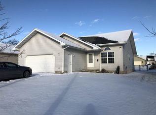 1120 9th Ave S, Escanaba, MI 49829