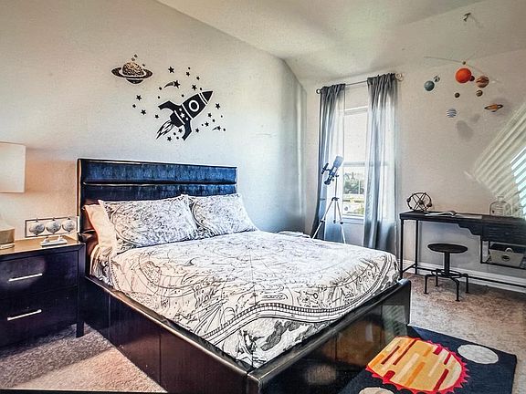 4th image of 4820 Pasadena Dr #4820