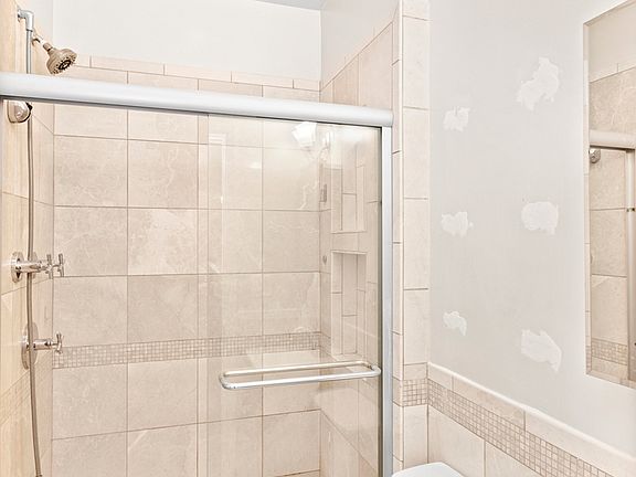 5th image of 43 E 67th St #5A