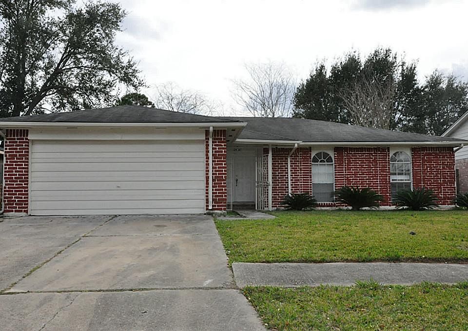 1st image of 13715 Towne Way Dr
