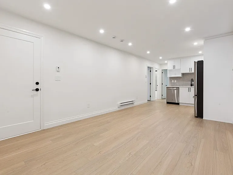 811 Madison Ave N — Photo 4