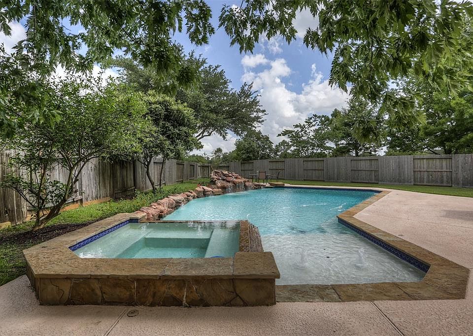 1st image of 13415 Scenic Glade Dr
