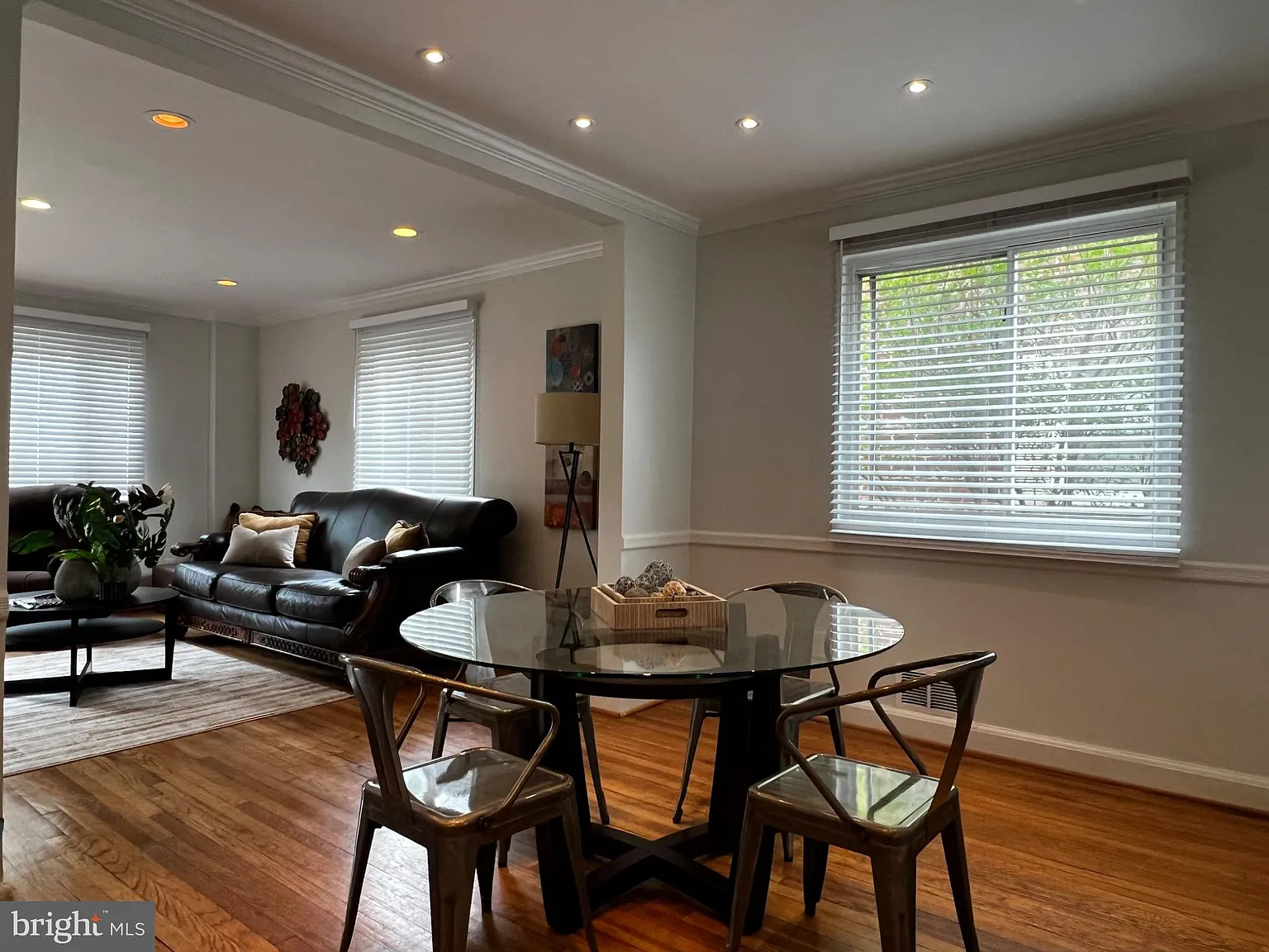 3 bed, 2.5 bath, 1364 sqft, $2,900 — Photo 4