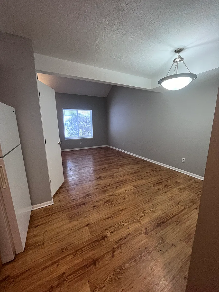 Building Photo - 5826 Briarcliff Ln #3