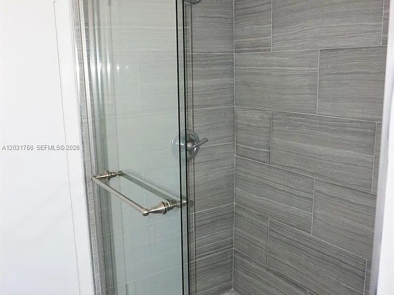 1057 SE 6th Ave — Photo 29
