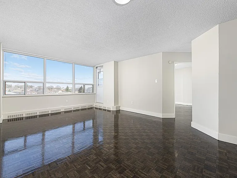 5600 Sheppard Ave E — Photo 3