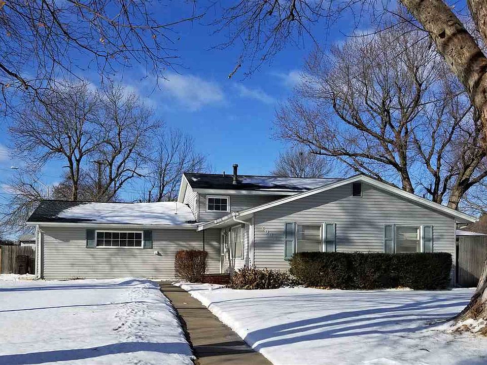 1st image of 3904 Linden Dr