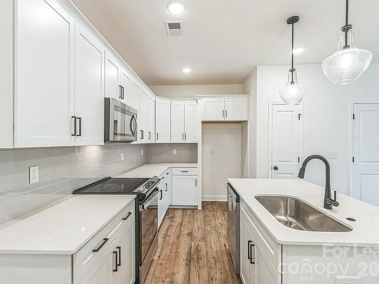 62 Walnut Springs Dr — Photo 6